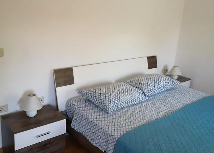 アパート Apartma Ester