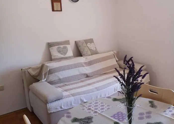 アパート Apartma Ester *